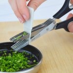 Rapesco 1599 5 Bladed Herb Scissor/Paper Shredder - Image 3